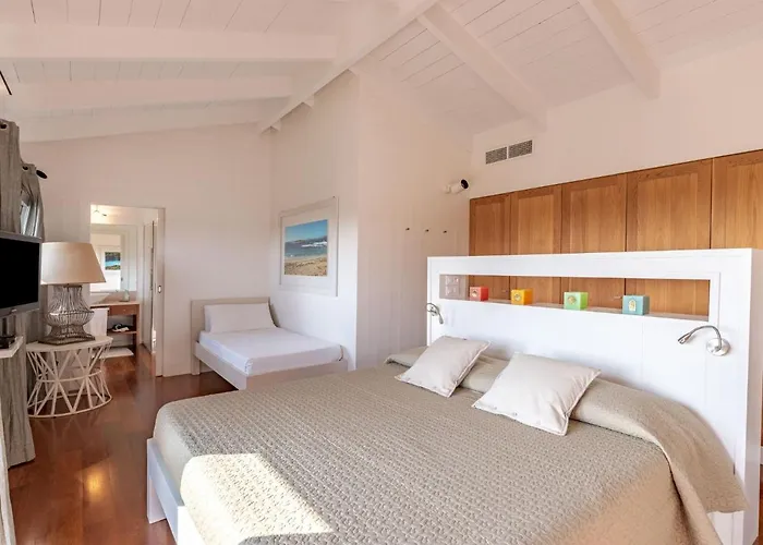 Lavezzi By Interhome