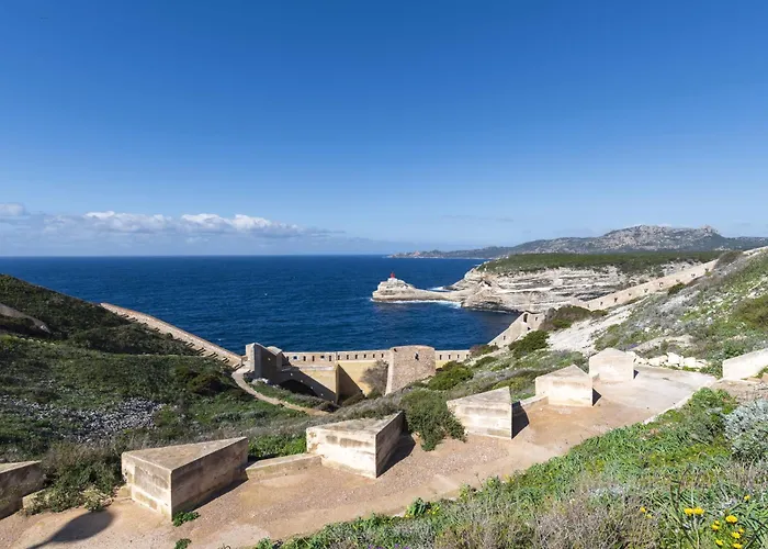 Nyaraló Lavezzi By Interhome